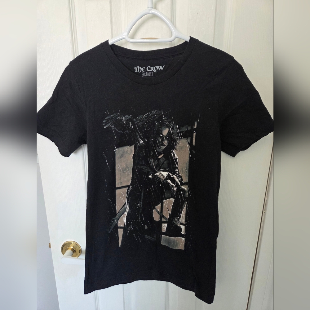 Fright Rags The Crow Eric Draven Black Gothic Graphic Tee Unisex Small